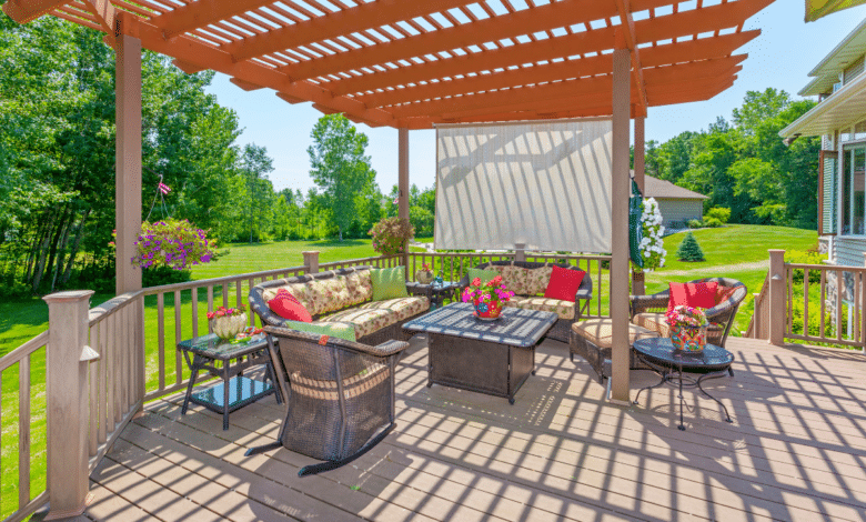 pergola dans un jardin